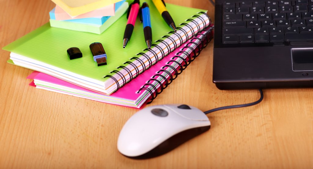 4 Essential Standing Desk Accessories for Improved Productivity